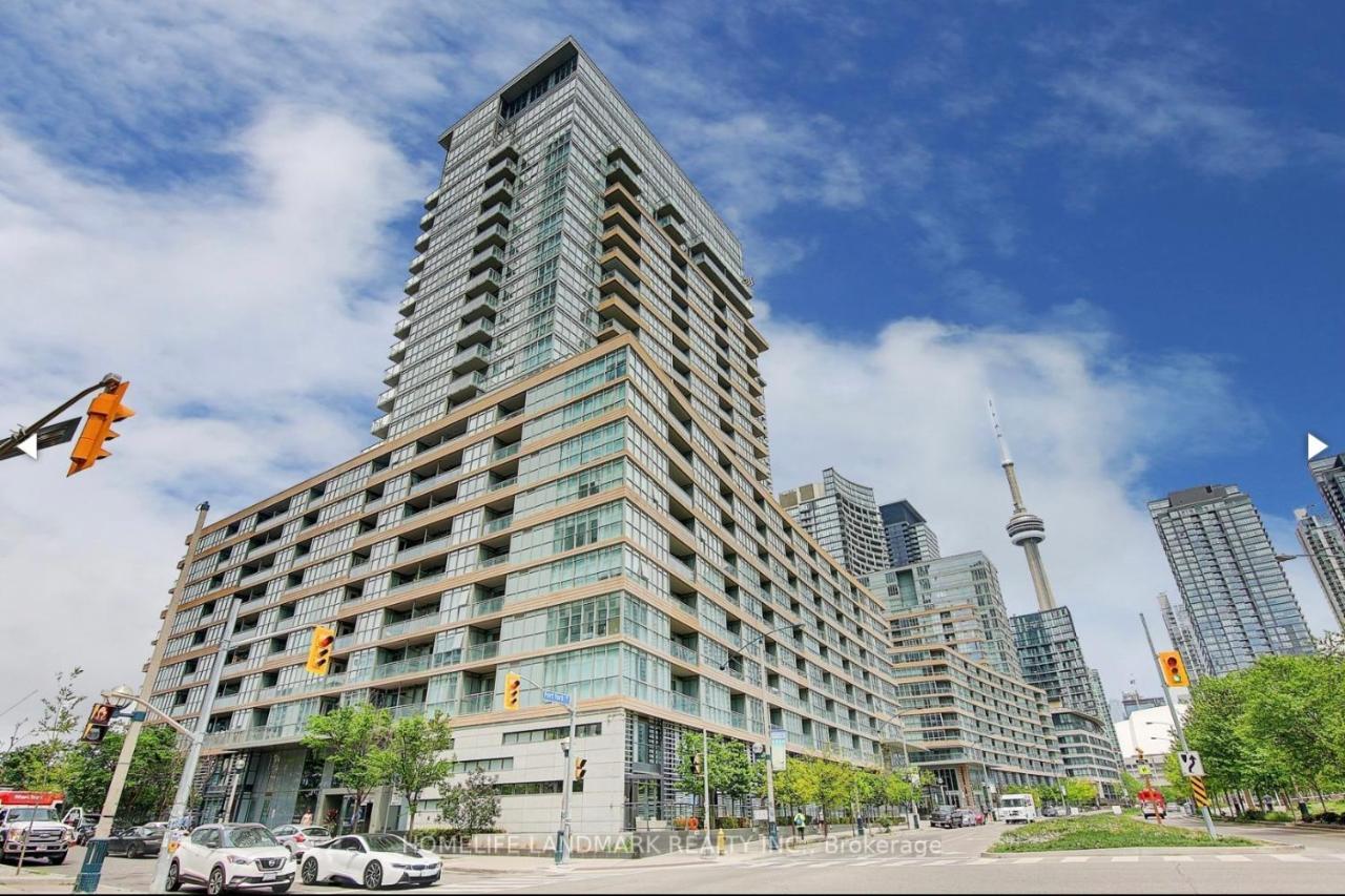 Three Br Condo Step To Cn Tower Rogers Center With Free Parking Toronto Exteriör bild